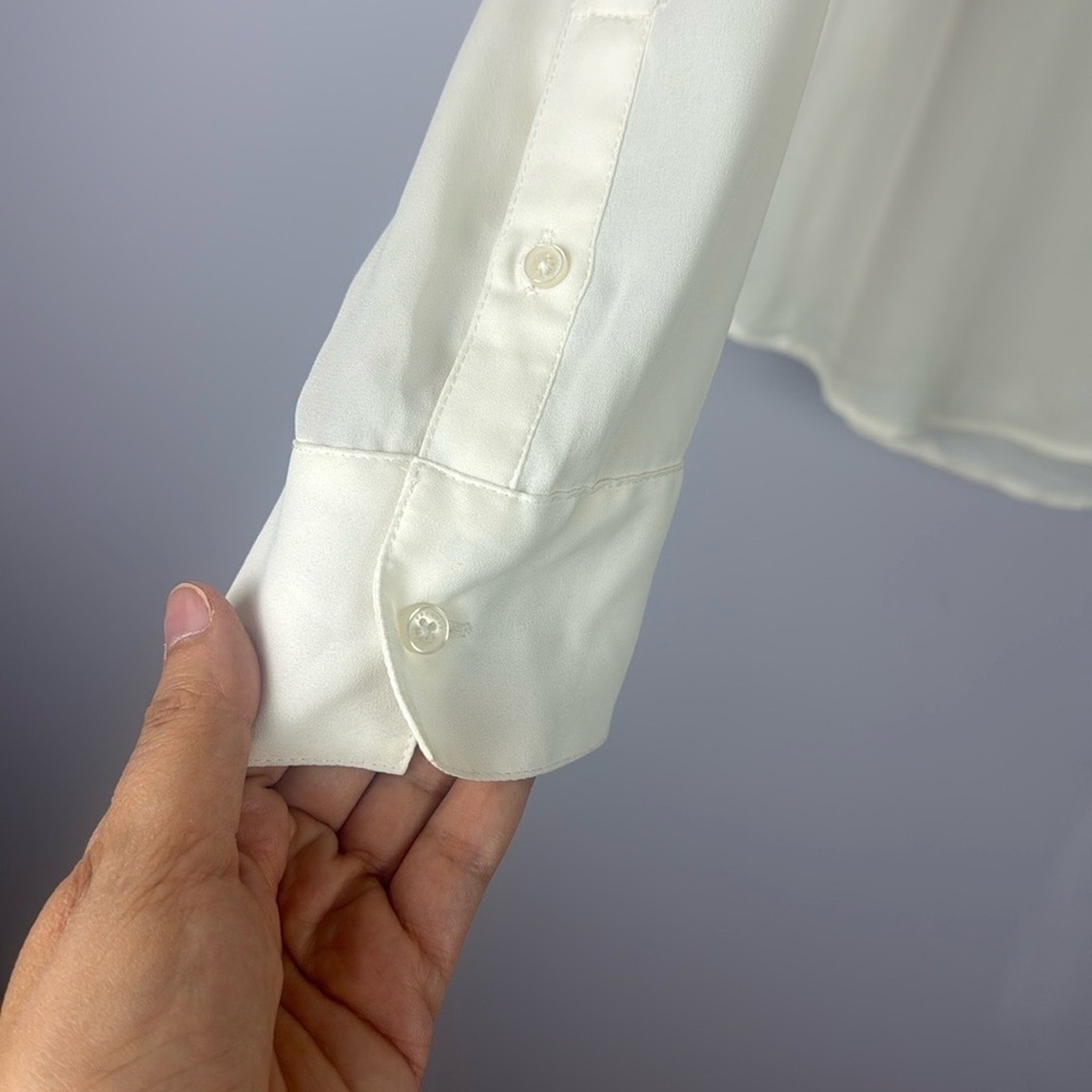 Rachel Zoe Casual White Button-Up Blouse with Metal Detail Size Large - Picture 8 of 13